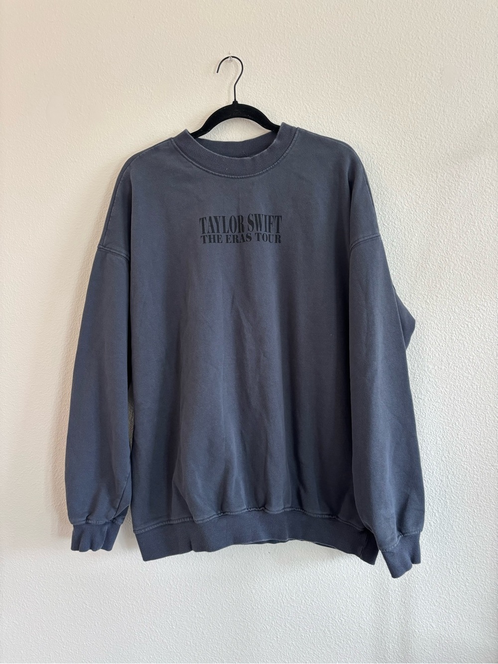 Taylor Swift Eras Tour Crewneck Official Merchandise size medium